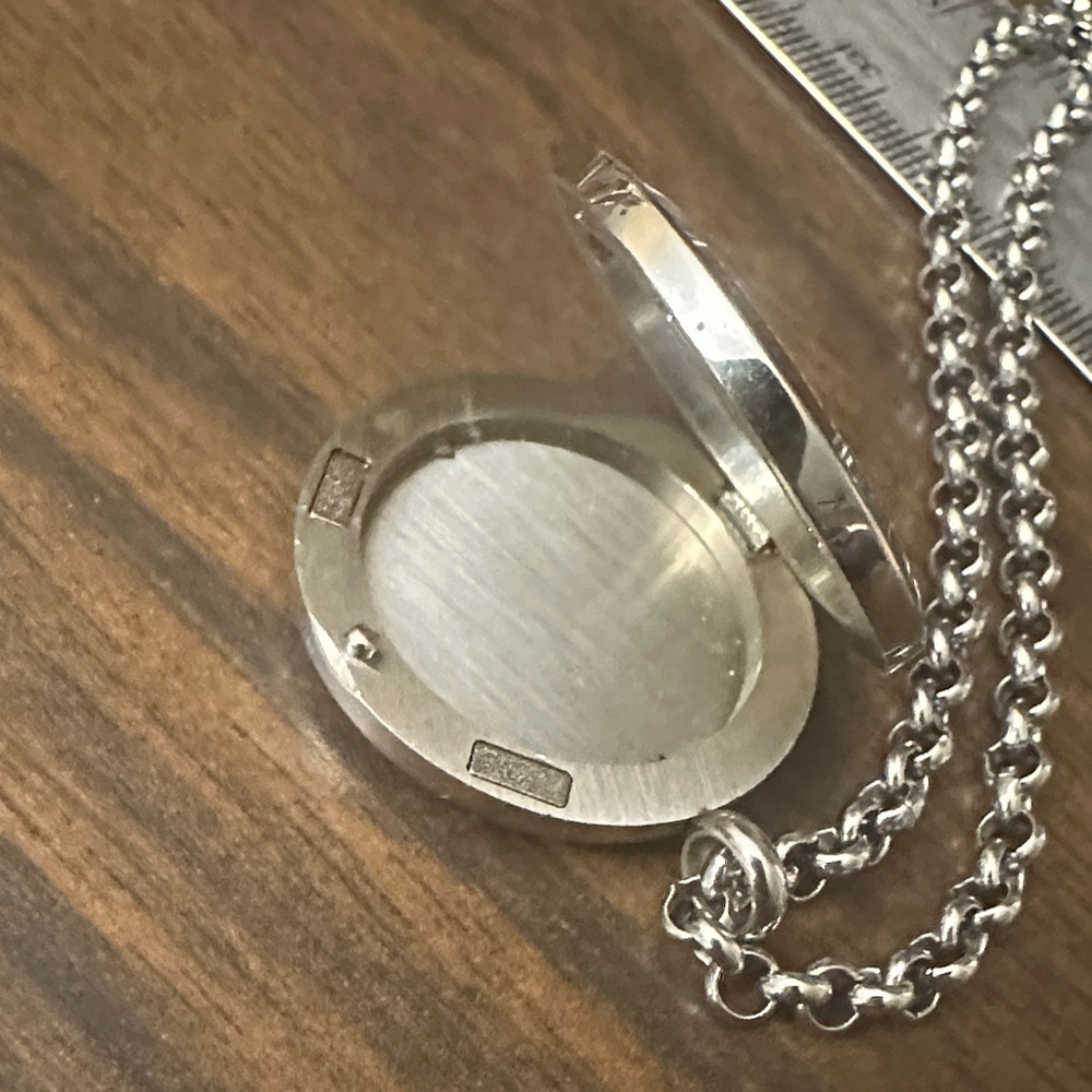 Instant Essentials Silver Diffuser Necklace - image 4